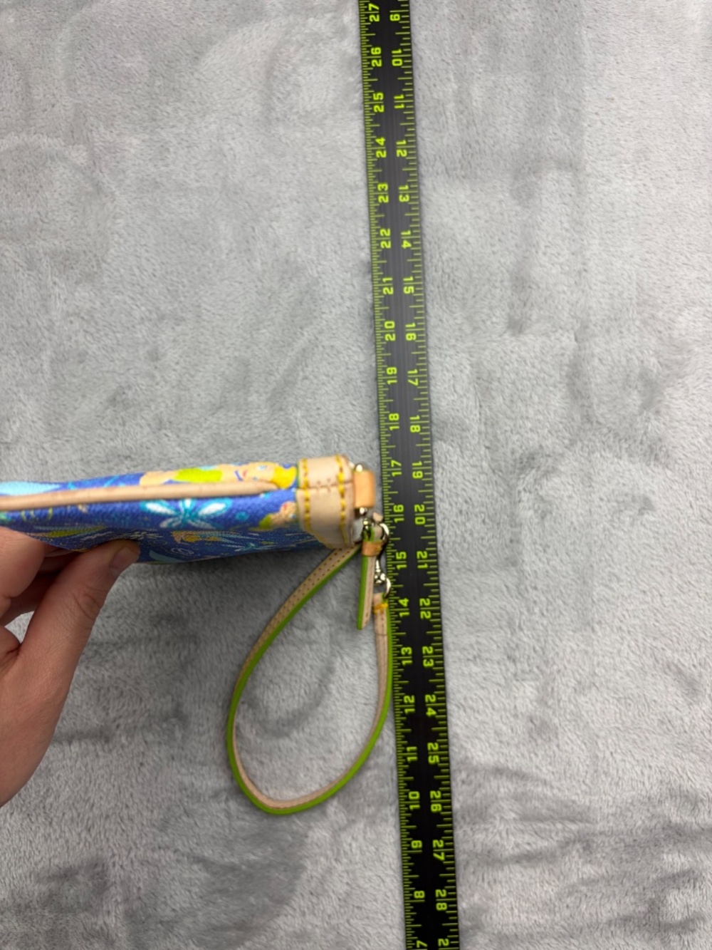 Disney Dooney & Bourke Peter Pan Tinker Bell Half Marathon Wristlet VERY RARE - Picture 3 of 9